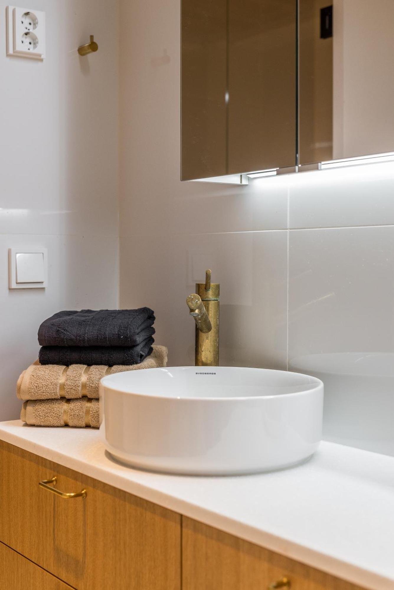 Scandinavian Design Townhouse With Private Sauna ヘルシンキ エクステリア 写真